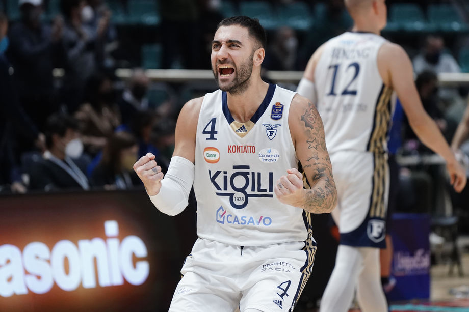 Fortitudo Kigili Bologna, Pietro Aradori non molla: “È complicato, ma credo nella salvezza. Bisogna tirare fuori qualcosa di più”