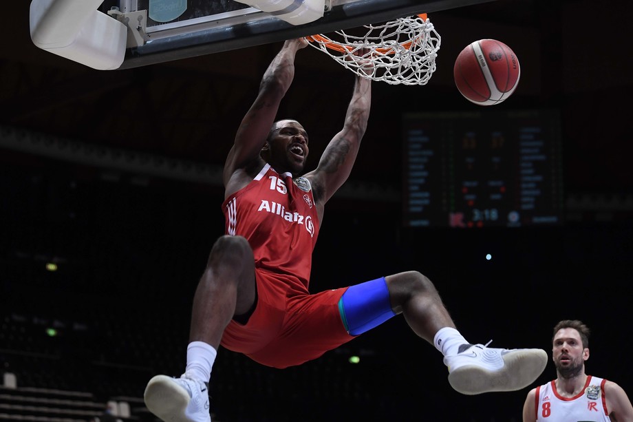 Nel primo anticipo l'Allianz  Pallacanestro Trieste domina sul campo dell'UNAHOTELS Reggio Emlia