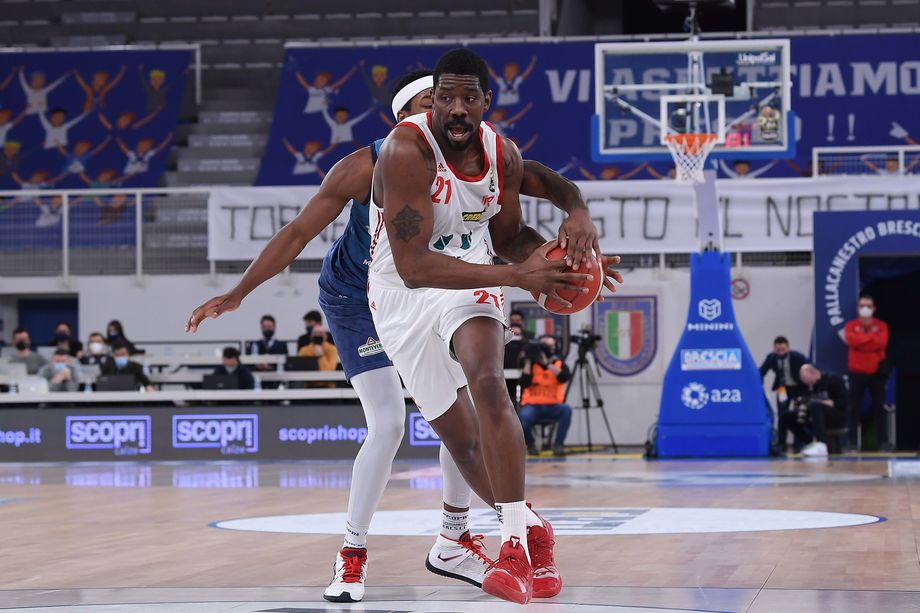 De'Longhi Treviso, il nuovo pivot è Henry Sims