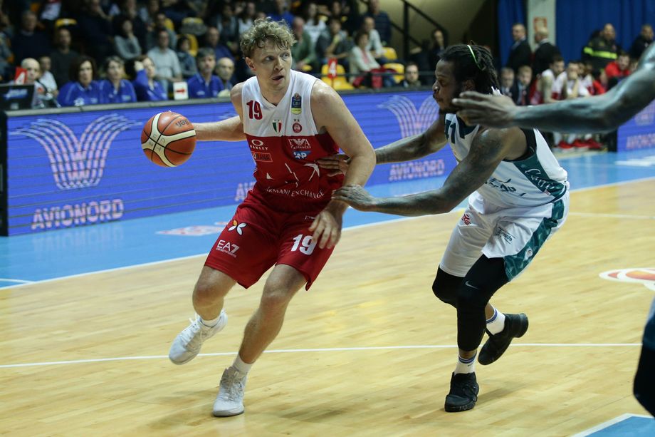A|x Armani Exchange, nel derby miglior prova stagionale nel tiro da 2 con Kuzminskas a quota 20 punti (seconda gara in stagione) 