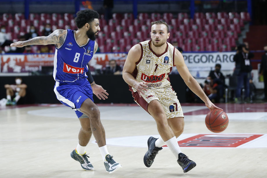 Eurocup: Umana Reyer Venezia da capogiro sul campo del Buducnost, Virtus Segafredo beffata in volata a Valencia
