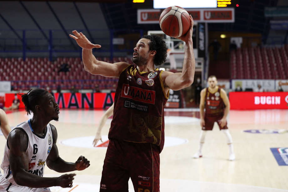 Umana Reyer Venezia, Mitchell Watt eguaglia il suo record personale di punti (27)