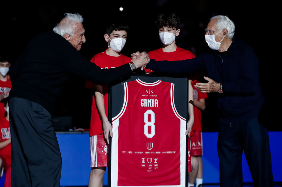 Milano sfiora l'impresa con il Real nella serata dedicata a Sandro Gamba
