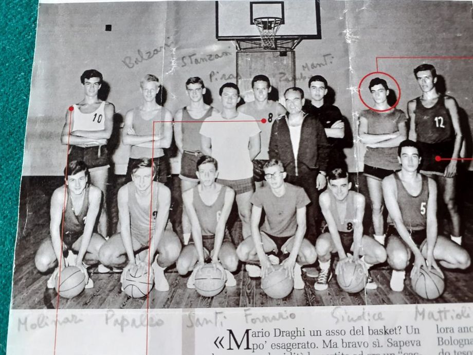 Mario Draghi e quella passione per il basket giocando a Roma nell''Ex Alunni Massimo' con Bill Bradley come idolo