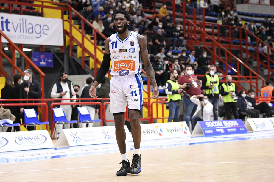 Gevi Napoli, Jordan Parks rinnova per due stagioni