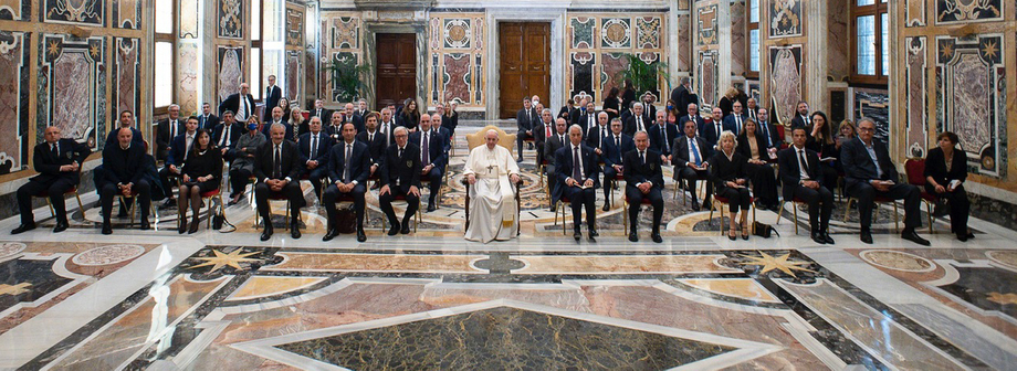 Il basket in udienza da Papa Francesco: 'Sport che eleva verso il cielo e che ti lascia sempre la possibilità di un altro tiro''