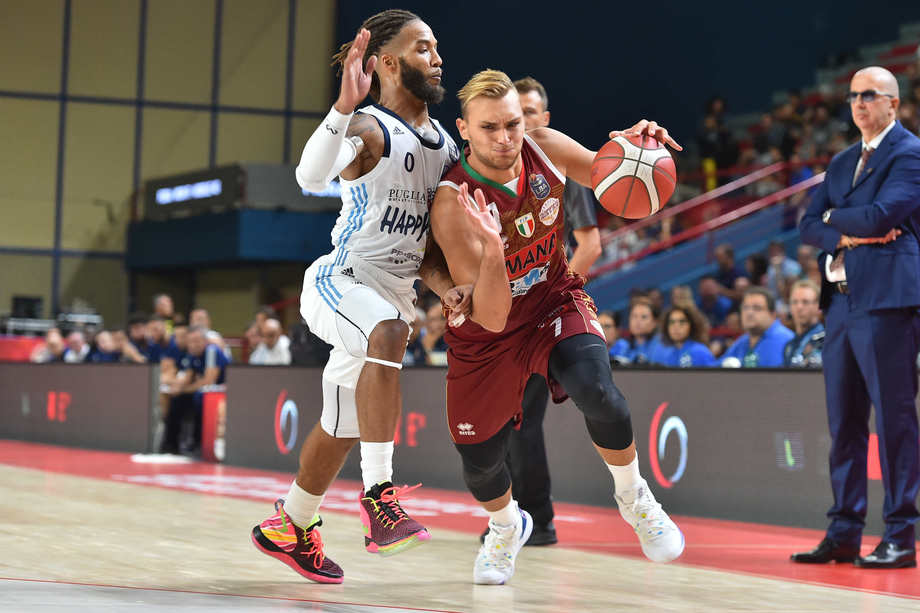 Nella seconda semifinale l'Umana Reyer Venezia rimonta e batte l'Happy Casa Brindisi
