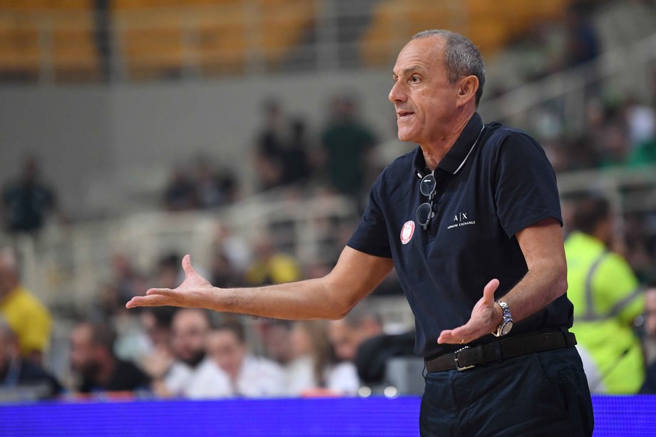 Giovedì 4 gare completano la giornata della LBA Serie A: Messina torna a Treviso dove il 4 giugno 2005 diresse la sua ultima gara italiana proprio contro Milano