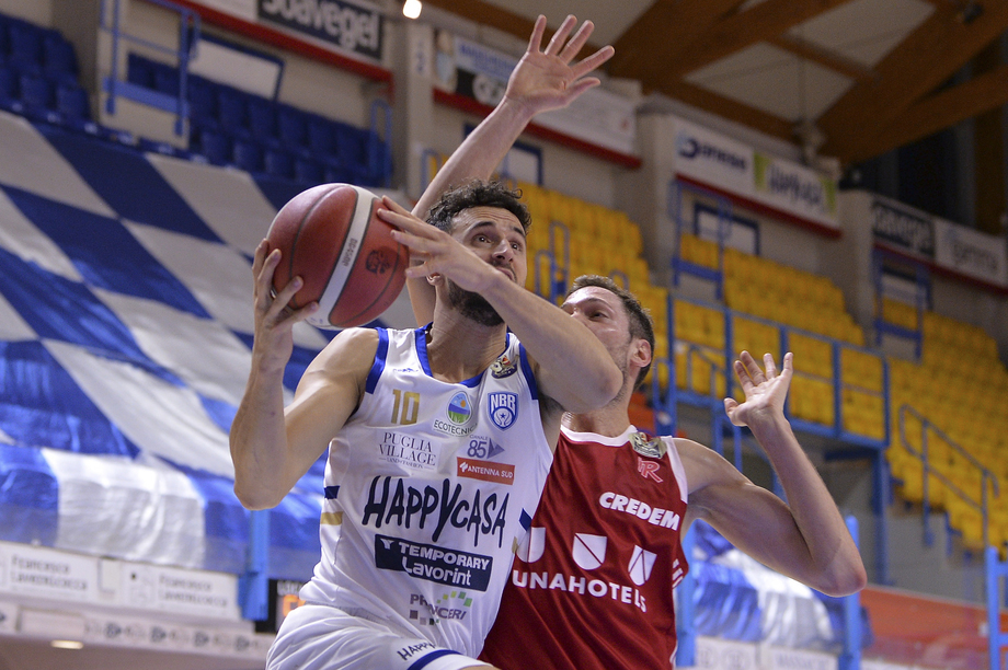 Serie A UnipolSai: nel posticipo l'Happy Casa Brindisi batte la UNAHOTELS Reggio Emilia