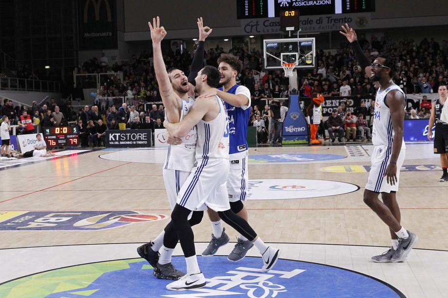 Moraschini allo scadere regala la qualificazione per Firenze alla Happy Casa Brindisi