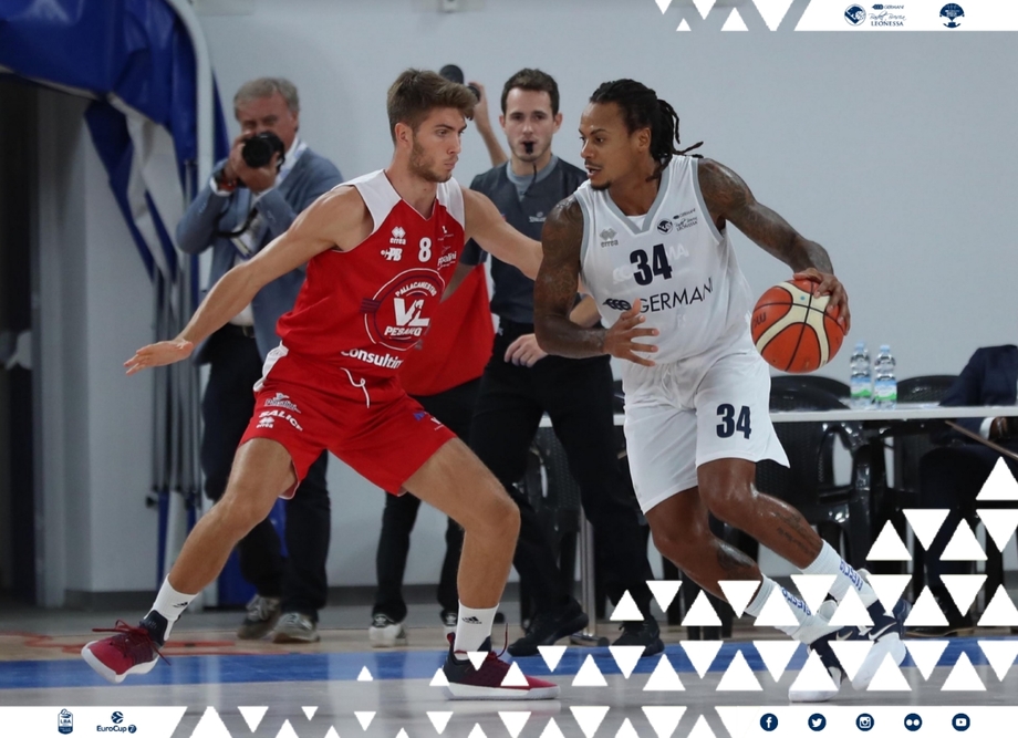 Germani Basket Brescia, esordio con vittoria nel nuovo PalaLeonessa : Pesaro sconfitta 74 a 53