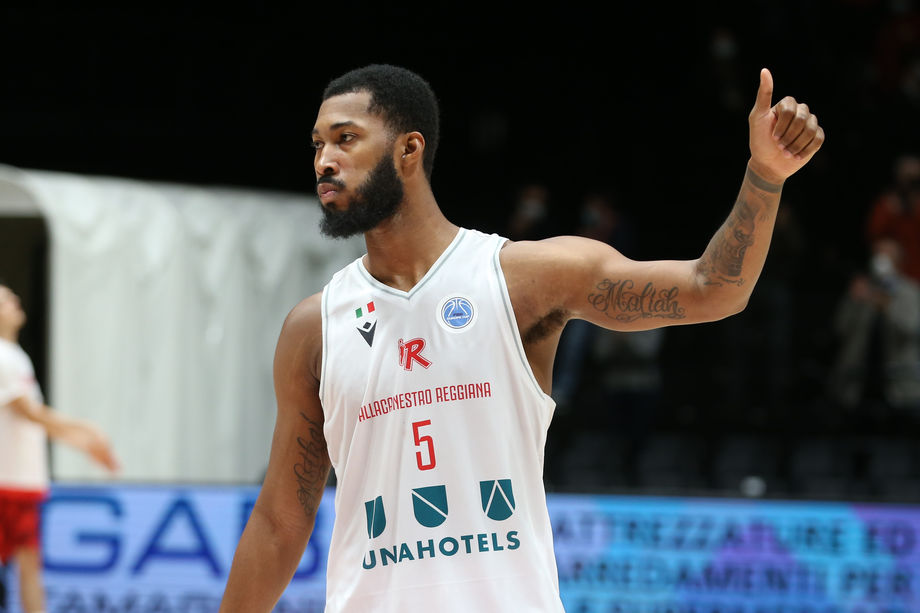 FIBA Europe Cup: Johnson e Crawford immarcabili, UNAHOTELS Reggio Emilia corsara in Israele
