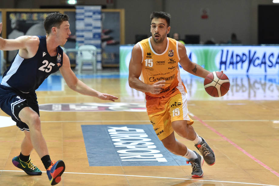 Eurosport Supercoppa: la Carpegna Prosciutto Pesaro domina la Virtus Roma
