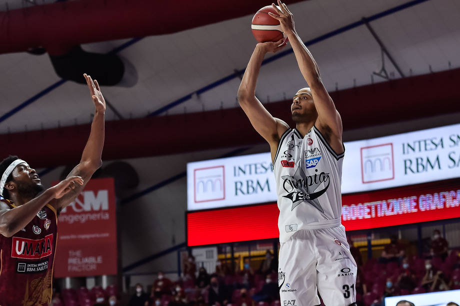 L'A|X Armani Exchange Milano sconfigge l'Umana Reyer Venezia 3 a 0 ed è la seconda finalista