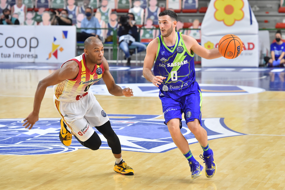 Basketball Champions League: il Banco di Sardegna Sassari senza Bendzius cede al Saragozza