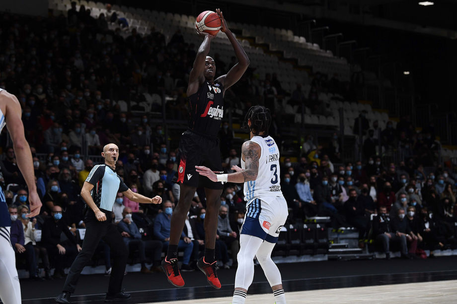 Hervey: “La Virtus ha un’organizzazione da NBA. Il mio idolo? Nowitzki”
