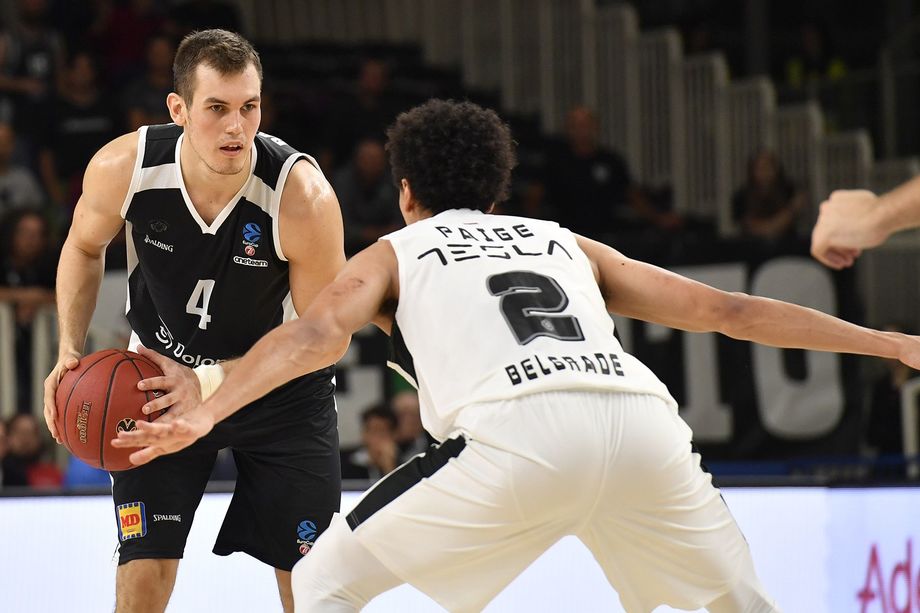 EuroCup, Dolomiti Energia subito a segno col Partizan nel giorno della 500a gara di Buscaglia con l'Aquila