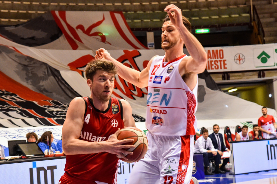 L'Allianz Pallacanestro Trieste batte l'OriOra Pistoia nella sfida salvezza