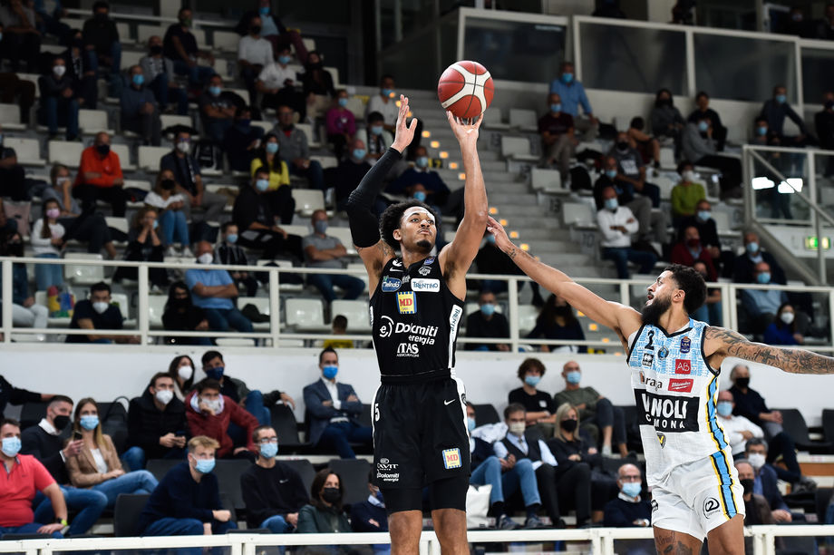 Vanoli Cremona - Dolomiti Energia Trentino domenica alle 19.30, 15ª sfida tra le due squadre