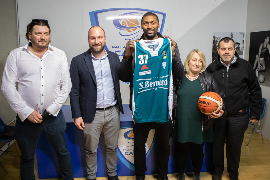 Il giorno di Metta World Peace tornato in Brianza per riabbracciare il popolo canturino