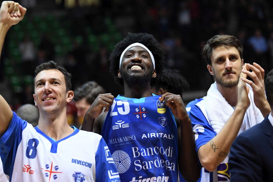 Bamforth e Thomas trascinano il Banco di Sardegna alla PosteMobile Final Eight