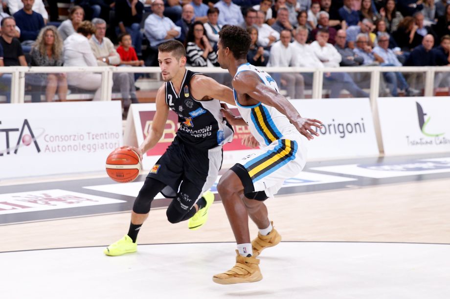I numeri della seconda giornata: 171° match tra Virtus e Olimpia, Flaccadori a 17 punti da quota 1000