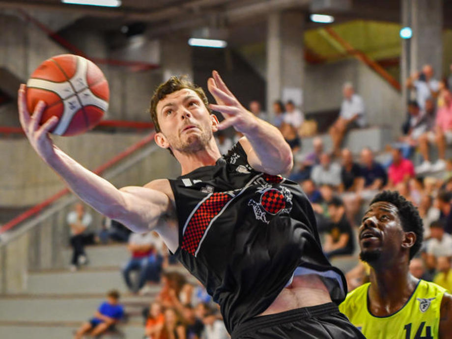 A La Spezia l'OriOra Pistoia allo sprint sulla Pompea Fortitudo Bologna