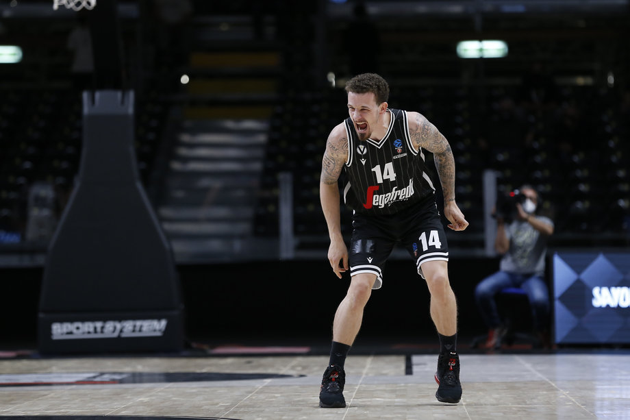 EuroCup, la Segafredo Bologna domina ad Anversa e resta ancora imbattuta