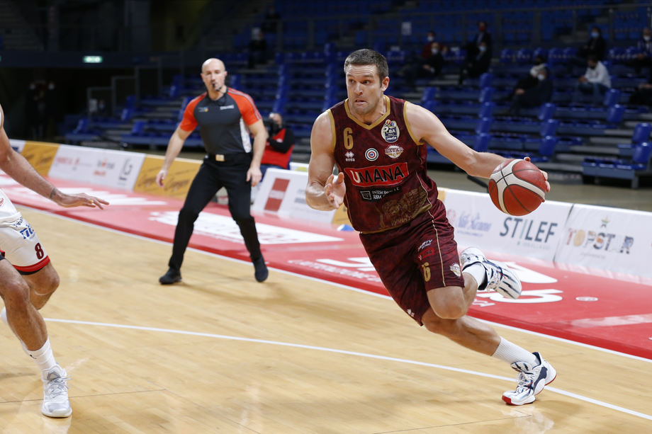 Serie A UnipolSai: alle 18.30 Umana Reyer Venezia - Acqua S.Bernardo Cantù. Bramos a 25 minuti dal 2° posto come giocatore più utilizzato