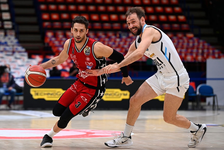 A|X Armani Exchange Milano, Davide Moretti in prestito a Pesaro