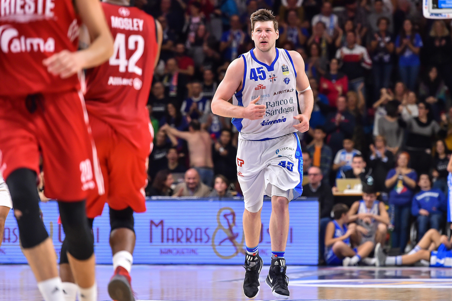 Banco di Sardegna, con Trieste arriva la migliore prestazione in A di Jack Cooley