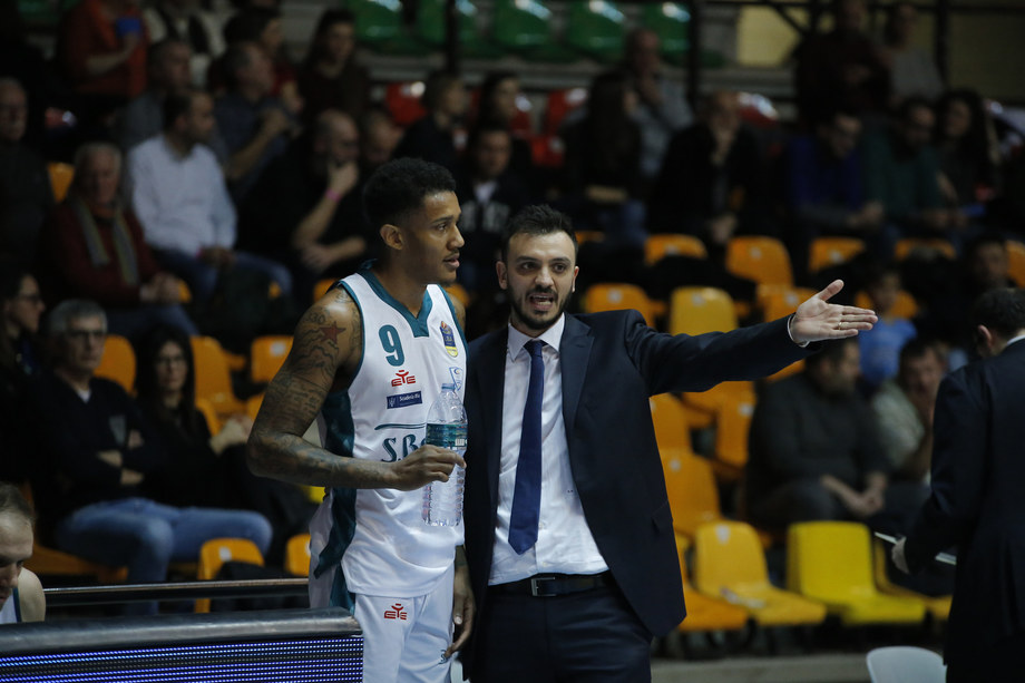 La Lega Basket rifiuta il deposito del contratto di Nicola Brienza come capo allenatore da parte della Pallacanestro Cantù