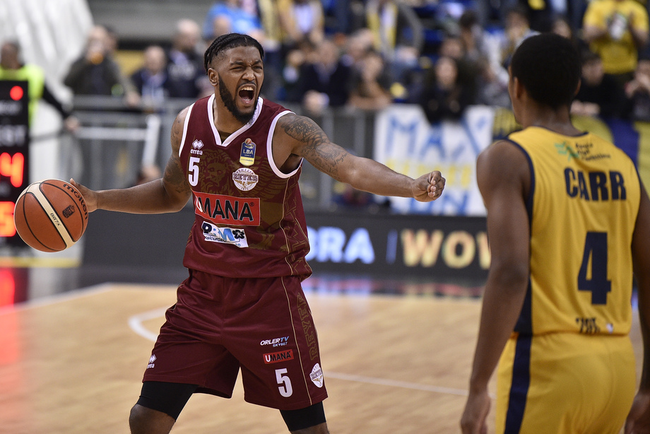 LBA Serie A PosteMobile: stasera due anticipi a Reggio Emilia e Cremona. Stone a 2 assist da quota 300, Filloy a 8 punti da 500 con Avellino
