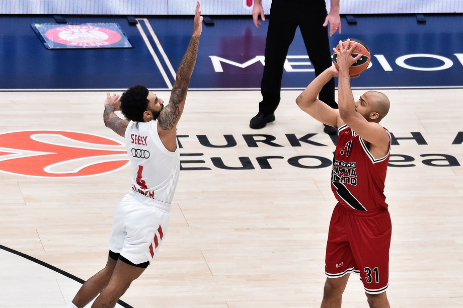 Eurolega: A|X Armani Exchange Milano accede alla Final Four, battuto il Bayern Monaco in Gara 5 con uno Shields da 34 punti 